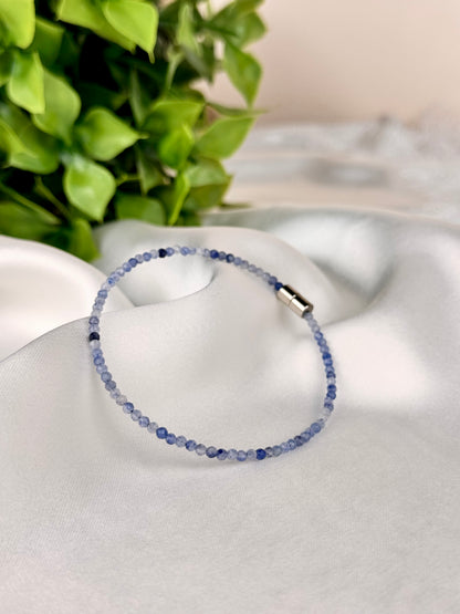 Pulseira Quartzo Azul- Limpeza da Alma; Harmonia; Boa Comunicação;